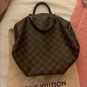Louis Vuitton speedy purse